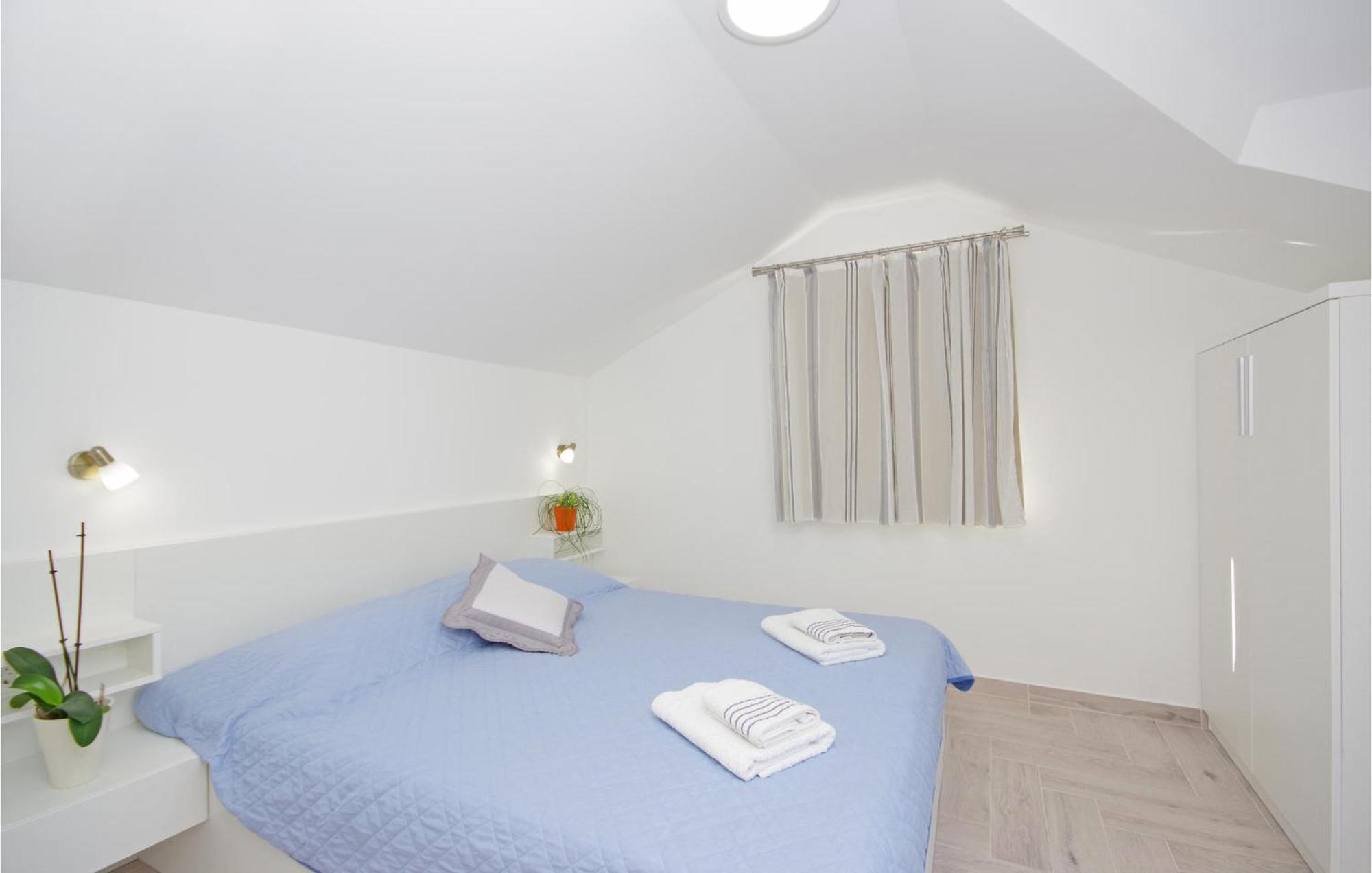 Awesome Home In Drvenik With Wifi エクステリア 写真
